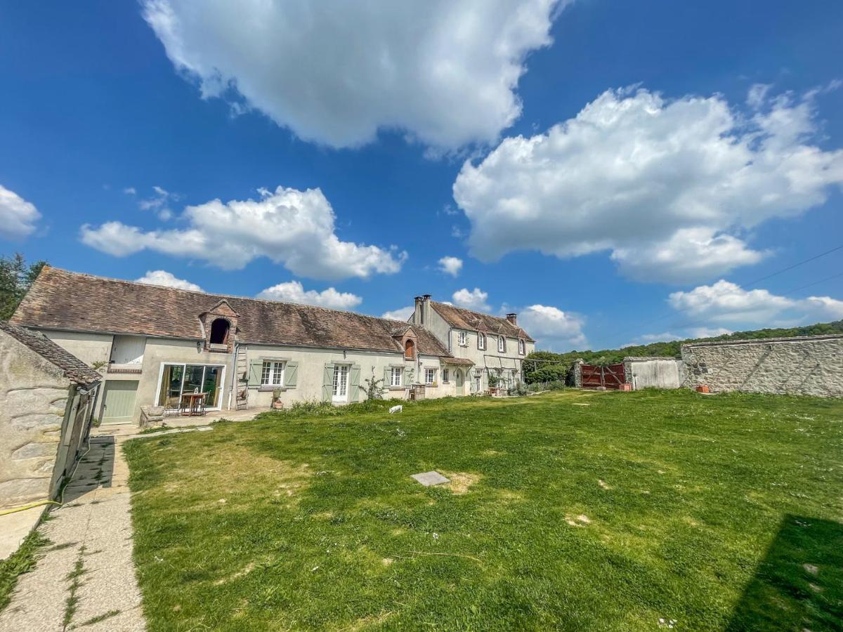 Отель Le Gite De Gaia Villemer  Экстерьер фото